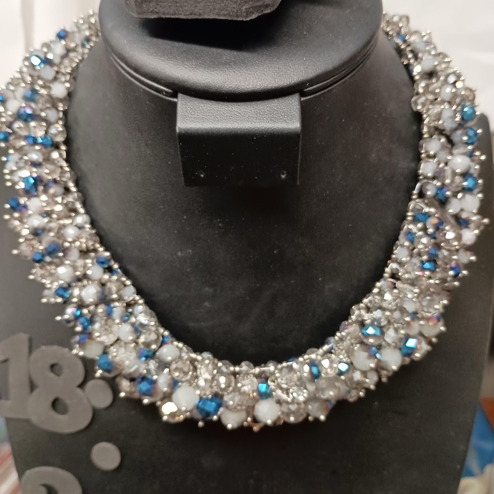 Elegant Silver and Blue glass collard Crystal Necklace